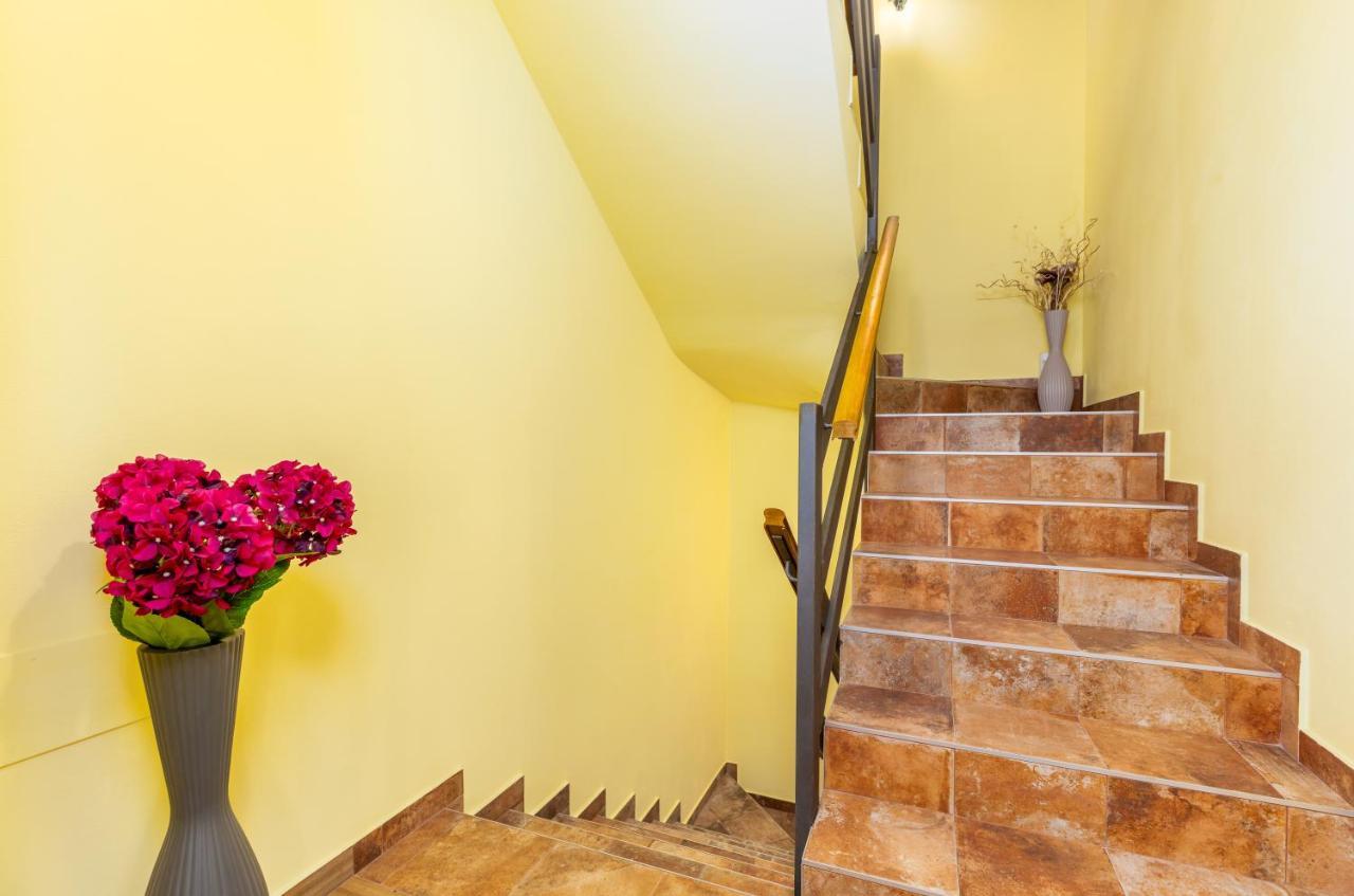 Apartmani Monte Póla Kültér fotó