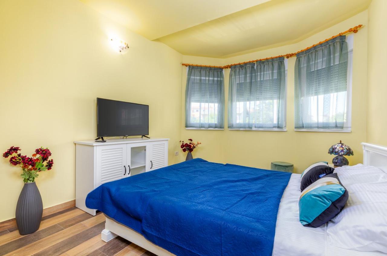 Apartmani Monte Póla Kültér fotó