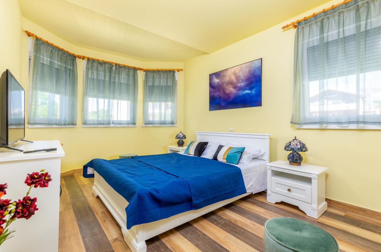 Apartmani Monte Póla Kültér fotó