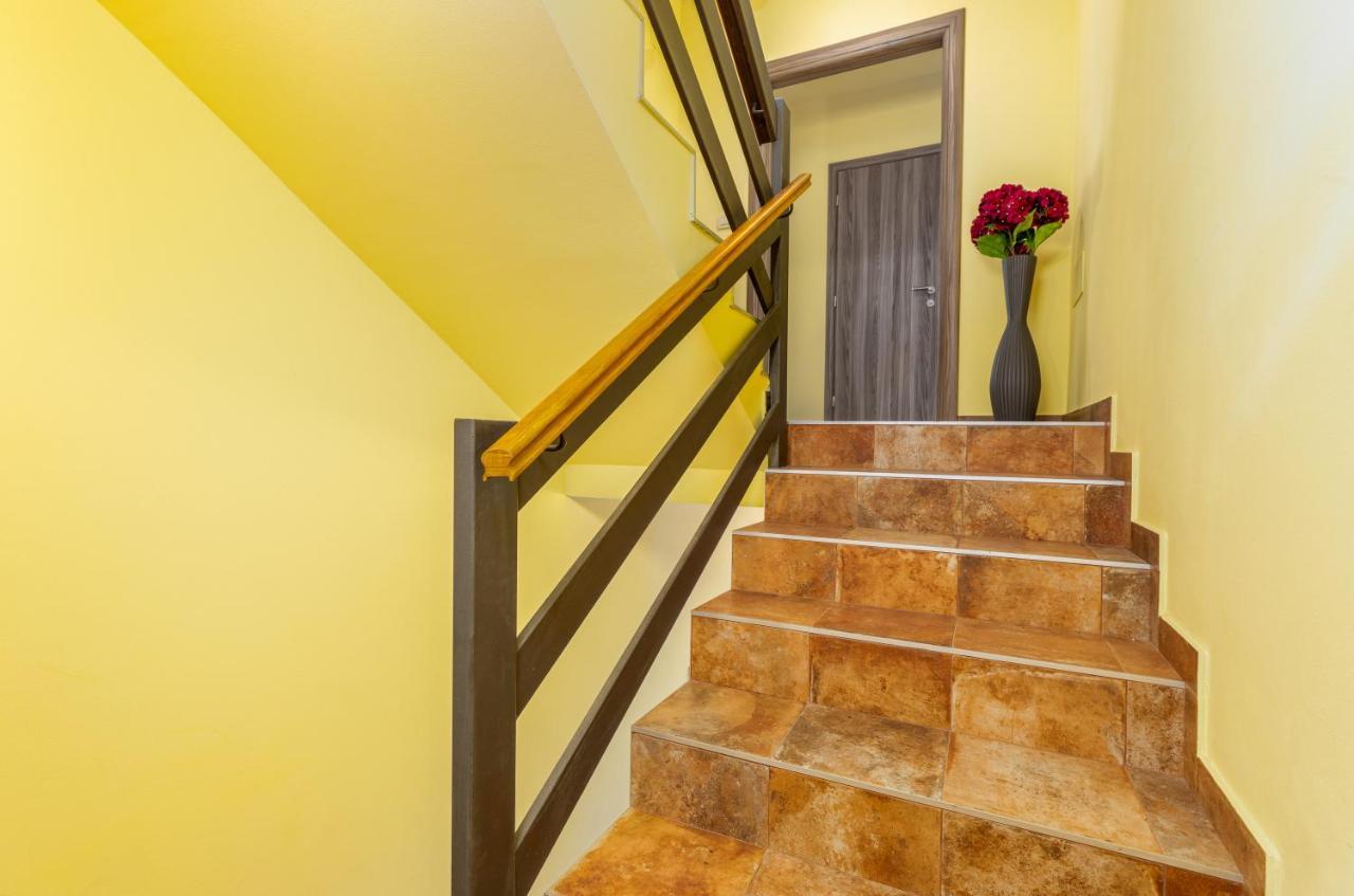 Apartmani Monte Póla Kültér fotó