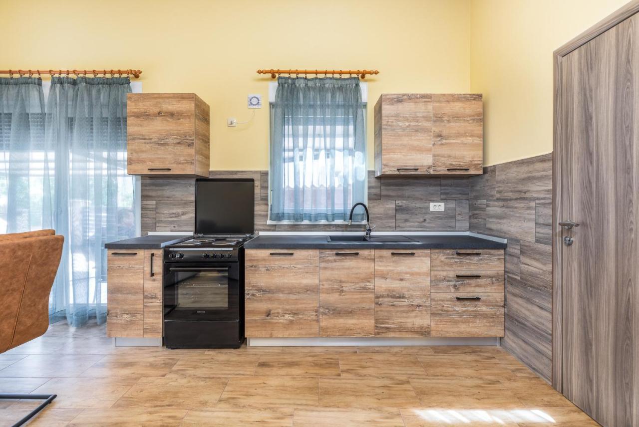 Apartmani Monte Póla Kültér fotó