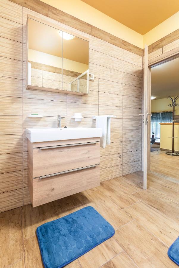 Apartmani Monte Póla Kültér fotó