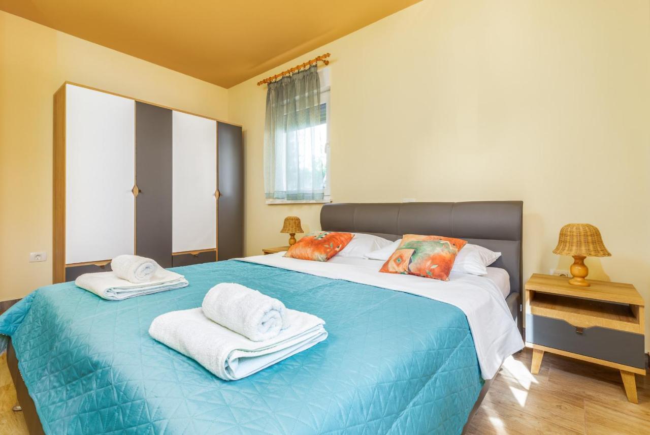 Apartmani Monte Póla Kültér fotó